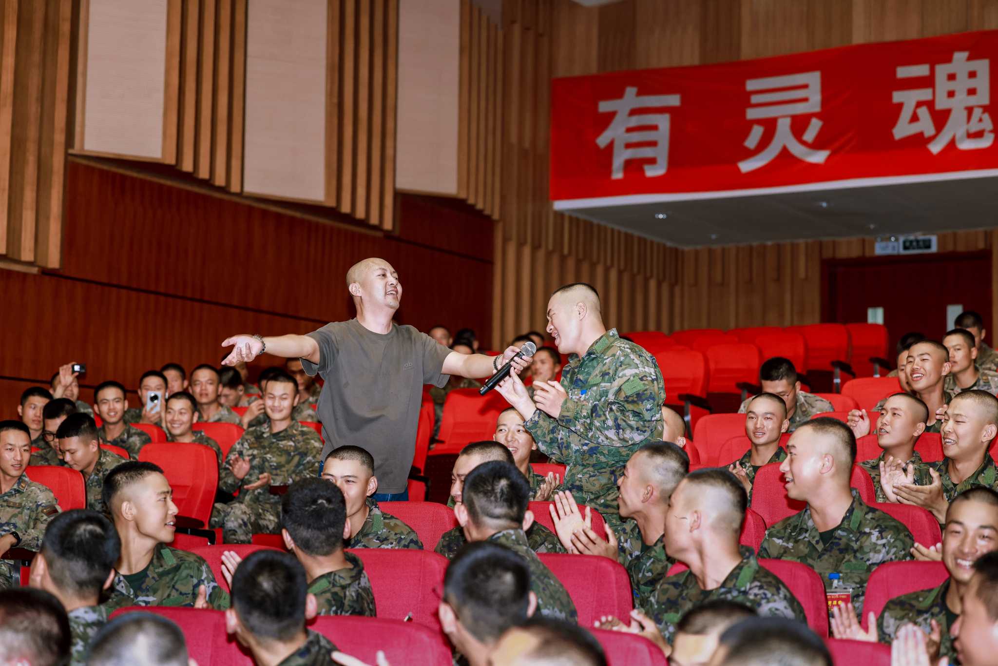 1764141196748503.jpg 0D9A4923.jpg