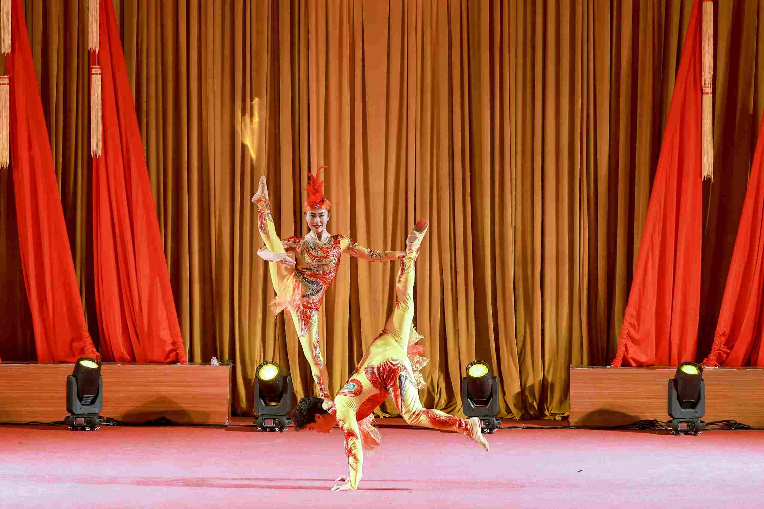 1764141389529133.jpg 0D9A5236.jpg