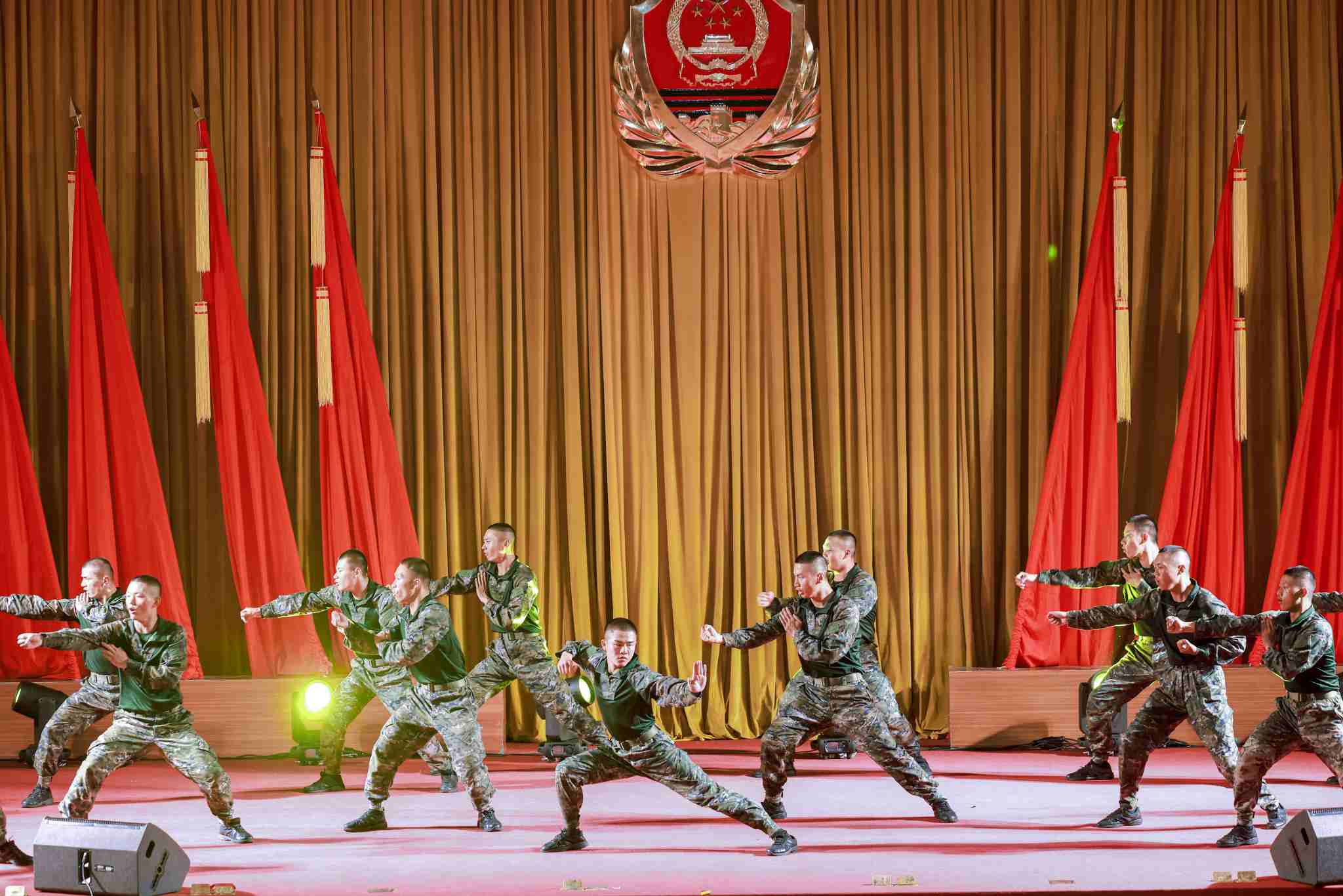 1764141413408708.jpg 0D9A5289.jpg